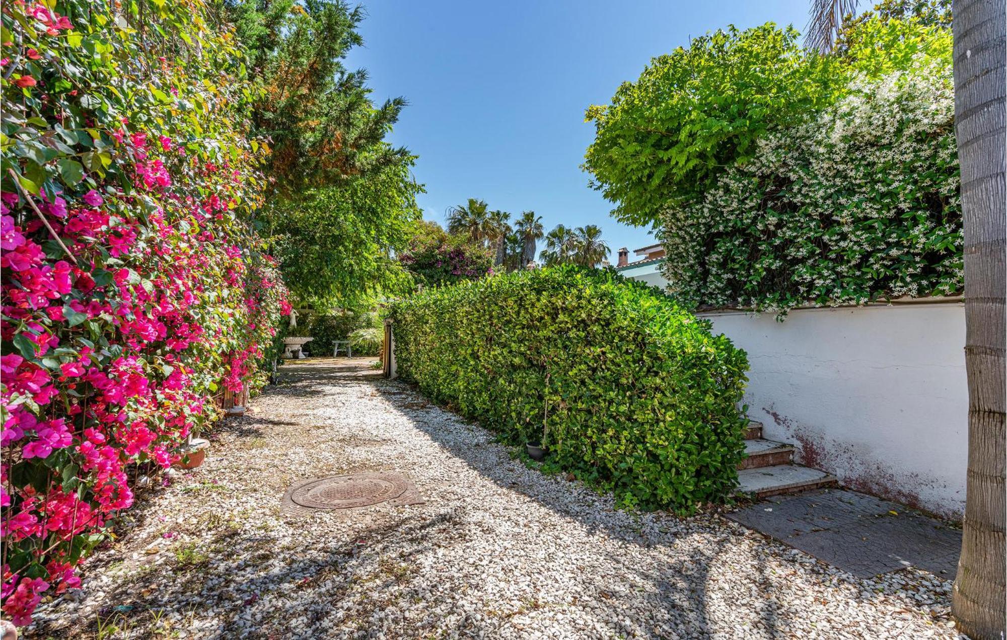 Beautiful Home In Fiumicino With Wifi Zewnętrze zdjęcie