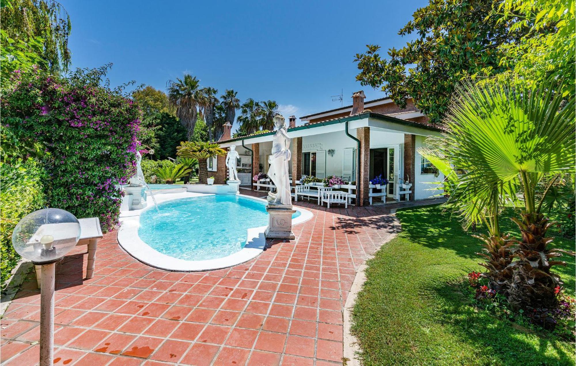 Beautiful Home In Fiumicino With Wifi Zewnętrze zdjęcie