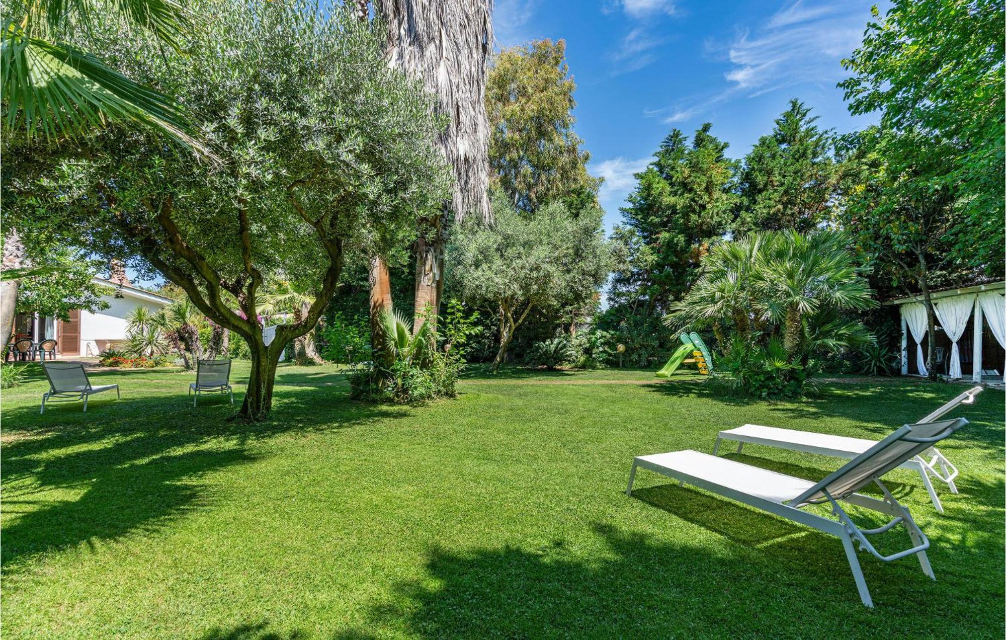 Beautiful Home In Fiumicino With Wifi Zewnętrze zdjęcie